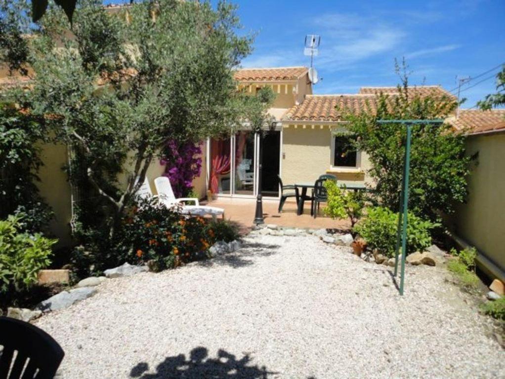 Apartment Proche Commerces Et Pavillon Tres Bien Equipe - 6ayg10 *